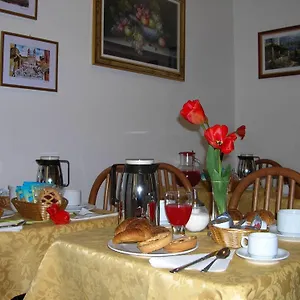 2* Bed and Breakfast Emanuela
